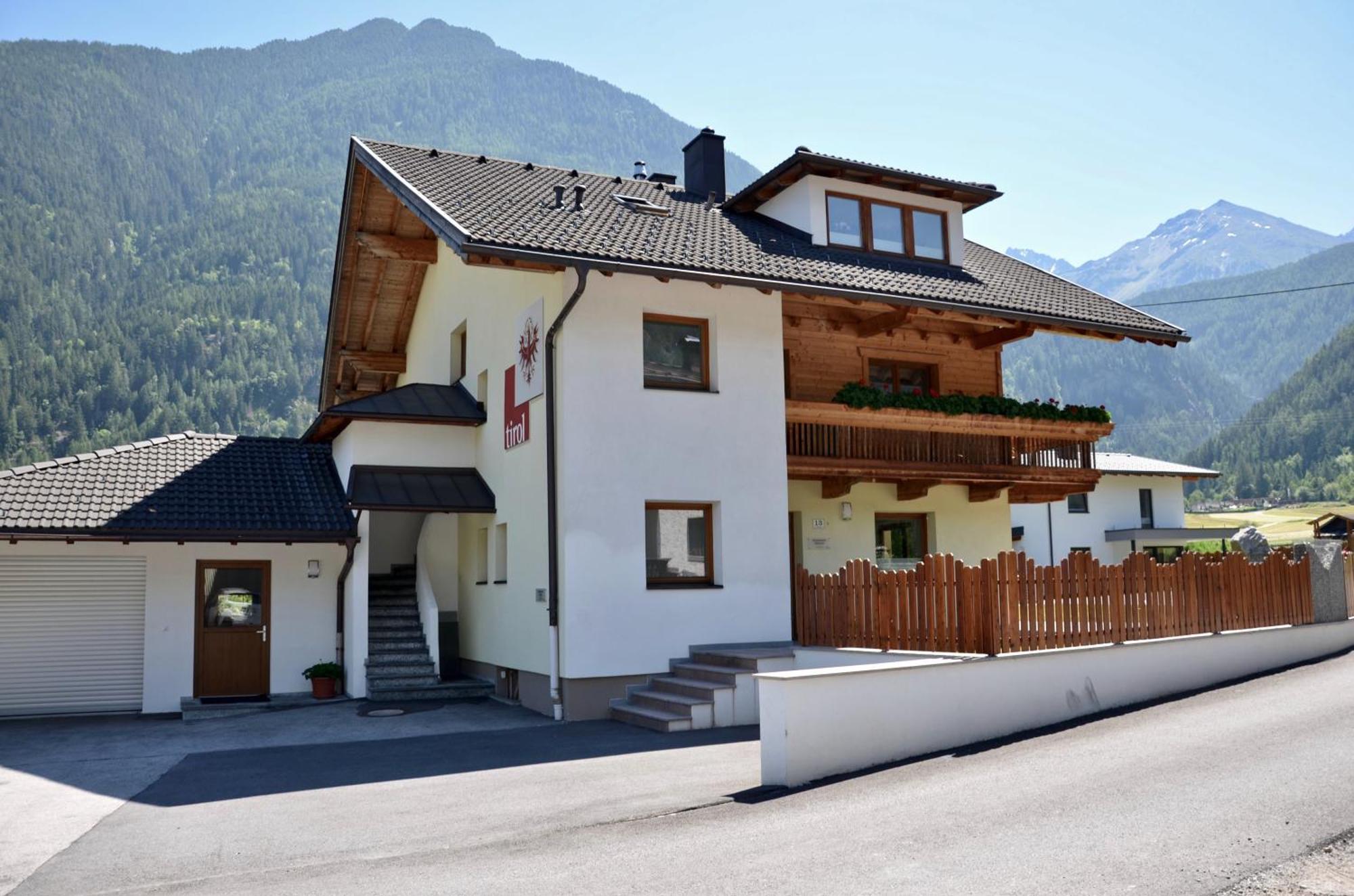 Ferienhaus Tirol Im Oetztal 厄姆豪森 外观 照片